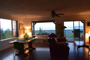 1 bdrm independent suite with the best view . - Image 2