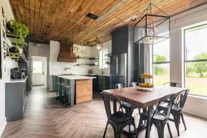 Gil Haus Farm: 2 King-Size Beds, 20 minutes from Austin/COTA/Tesla - Image 2