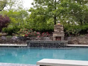 Bayfront 1BR/2BR detached guesthouse with pool - Image 3