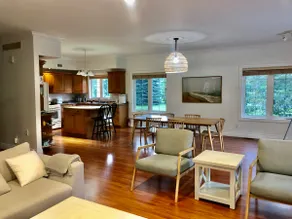 Luxurious Getaway - Near Sandbanks and Wineries - Image 5