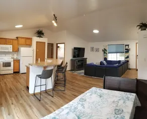 The Grayland House - Image 5
