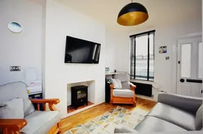 LITTLE HAVEN 1 Bedroom House sought after area - Image 5
