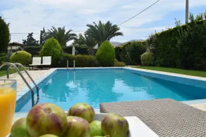 Seaside Villa Lagonisi - Image 2