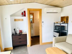 Comfortable, private studio three blocks to downtown - Image 5