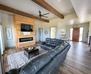 The \"Deckhouse\" Lakehouse Estate at Lake Mac - Image 4