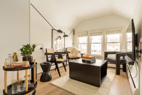 The Retreat on Randolph a modern upper duplex unit - Image 3