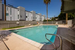 Arcadia Hideaway- A family-owned townhome - Image 4