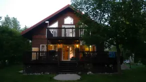 Sunset Cove Lakehouse (lakefront) Steep Rock, MB - Image 2