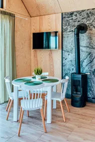 Lakefront beach house - Image 3