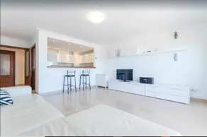 Lovely Modern Apartment Ocean View - Image 2