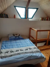 Charming, small guest house with terrace. - Image 5