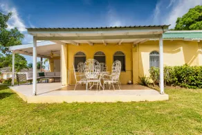 Charming Hacienda three bedroom retreat - Image 3