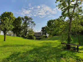 Lake view house - Image 2