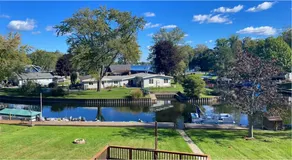 Waterfront 4BR/2.5BA W/2 Large Decks | Haven K - Image 3