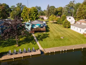 Waterfront 4BR/2.5BA W/2 Large Decks | Haven K - Image 2
