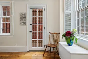 CozyHistoric+ ParkingOnsiteFREE|BestCCLocation - Image 2