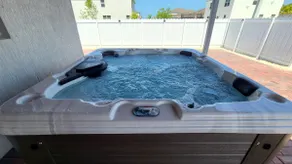 One Story Luxury Villa with Hot Tub - Image 2