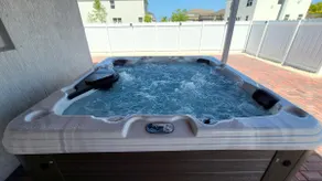 One Story Luxury Villa with Hot Tub - Image 3