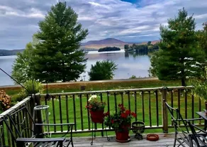 Beautiful large country home on the lake! - Image 2