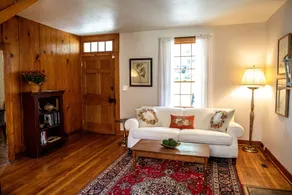 Modern. Cozy. Historic - in the heart of downtown Lewisburg! - Image 4