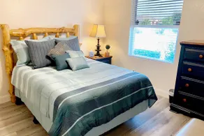 *NEW* COMFY FRISCO Retreat 7 BEDS, 6 SMART TVs - Image 5
