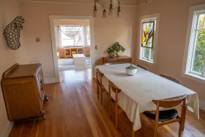 Spacious House & Garden for 8+ (Free Parking) - Image 3