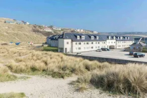 Direct Beach Access! Top Floor Apartment Perranporth - Image 5
