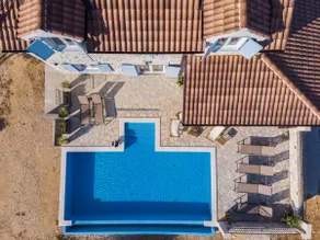 Stone Villa Cara d Oro - Heated Infinity Pool & Views - Image 4