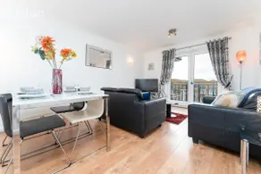 Two Bed Balcony Flat With Water Views & 2 showers - Image 2