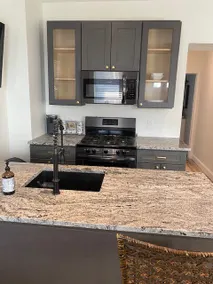 Fully Renovated 2 Bedroom Apt with Private Deck - Image 2