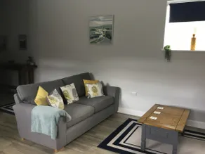 Spacious 1 bedroom apartment in rural setting - Image 4