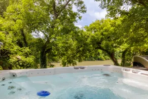 River access w/kayaks! & HOT TUB - Image 3