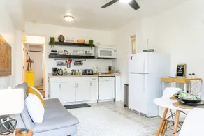 Newly & Cozy 1 Bed & 1 Bath in Vland - 90 days Min - Image 3