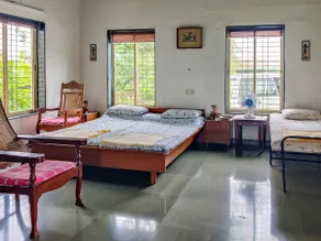 Serene 1-bedroom with patio farm stay - Image 3