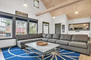Contemporary, cozy,  hidden gem close to wineries - Image 2