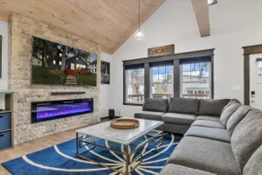 Contemporary, cozy,  hidden gem close to wineries - Image 5