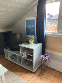 Beautiful loft apartment with parking on site - Image 4