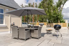 Relaxing Private Country Escape with Hot Tub - Image 5