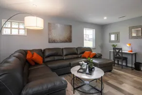 Cozy 2BR Retreat Safe Neighborhd Mins from Dwntwn - Image 2