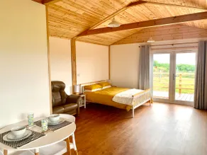 Benn Park Log cabin Near to Newquay with Sea View - Image 4