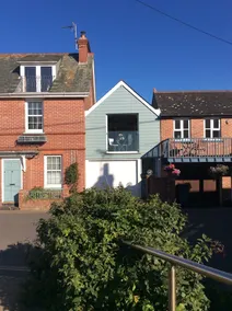 Self-Contained Studio with Superb Estuary Views - Image 2