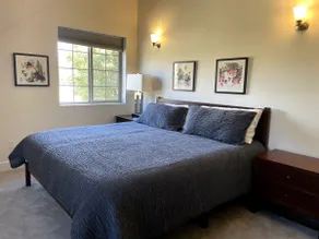 Creekside Retreat Close to Town - Image 4