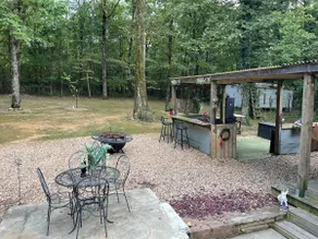 Mammaw's Mountaintop Retreat  - Image 2