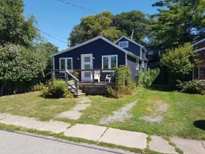 Crystal Cambridge Cottage - 5 min walk to the beach & local eateries! - Image 2