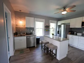 Stylish apartment in a really safe neighborhood! - Image 4