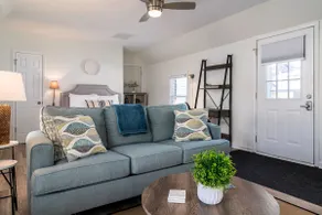 Studio Apt close to Park Lighthouse & Lake Ontario - Image 5