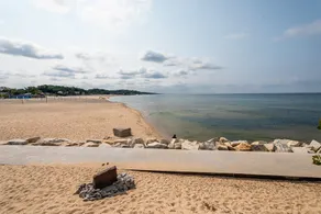 Sandy Dunes Getaway - Image 4