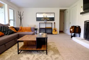 The Willow: Centrally Located Suite w/ King Bed - Image 4