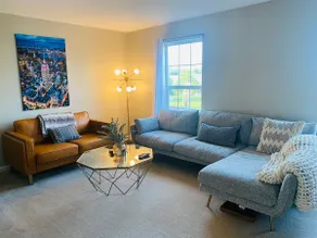 Luxury Townhouse Close to Everything - Image 5