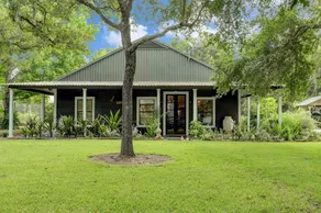 Quaint Farmhouse near Round Top, The Vine Wedding - Image 5